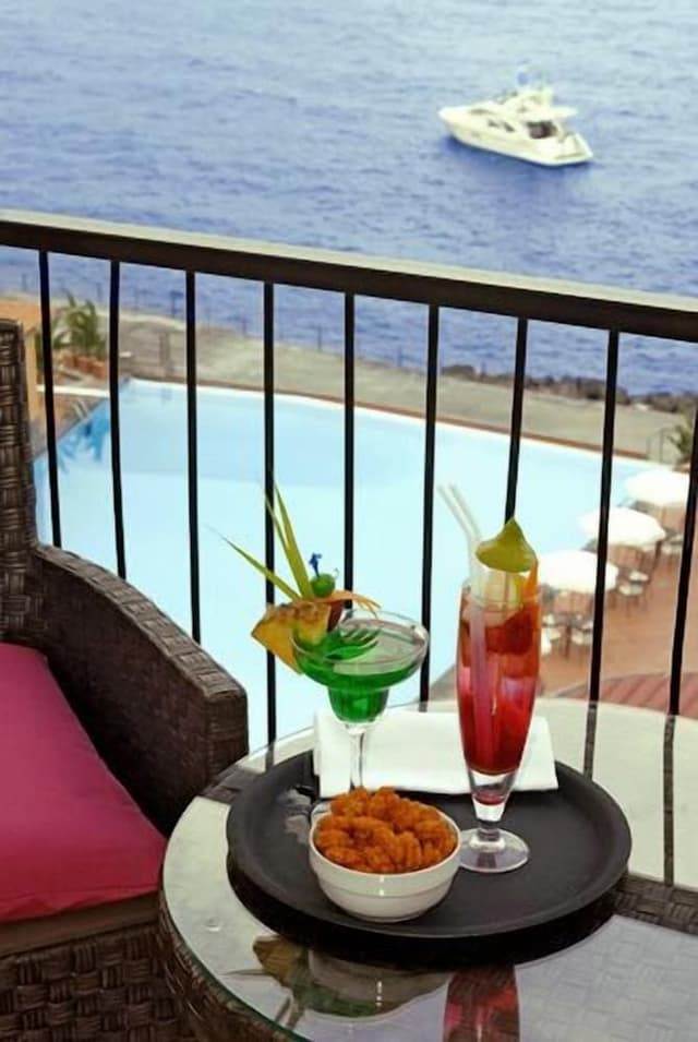 Classic Double Room, 1 Double or 2 Twin Beds, Sea View