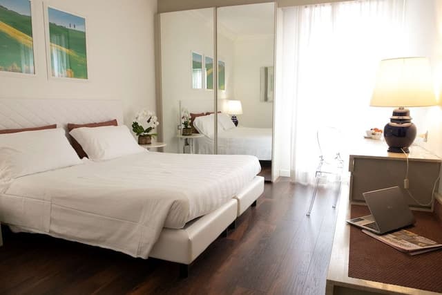 Standard Room, 1 Queen Bed