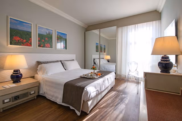 Standard Room, 1 Queen Bed