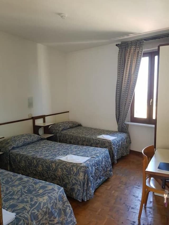 Comfort Triple Room