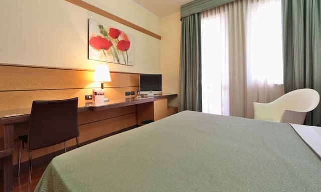 Classic Room, 1 Queen Bed, Annex Building