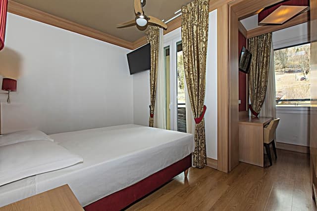 Classic Single Room (with Spa Access)
