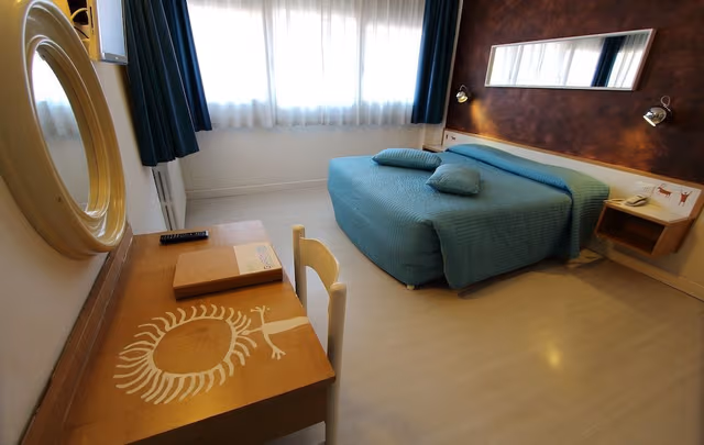 Basic Quadruple Room, Mountain View