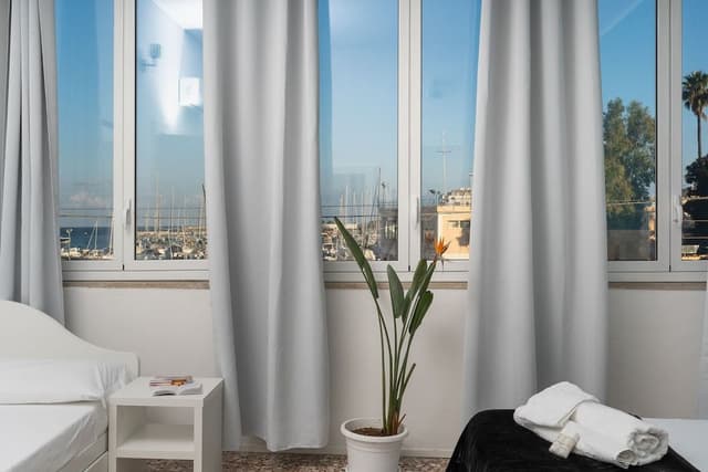 Panoramic Room