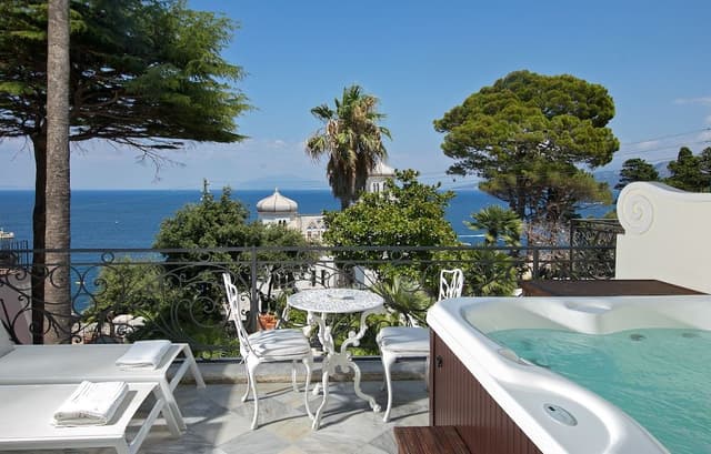 Deluxe Double or Twin Room, Jetted Tub, Sea View