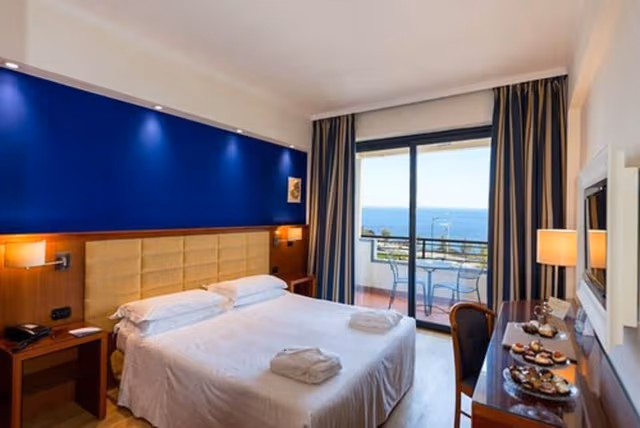 Deluxe Double or Twin Room, Sea View