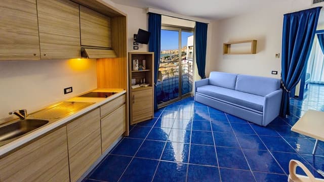 Suite, Partial Sea View