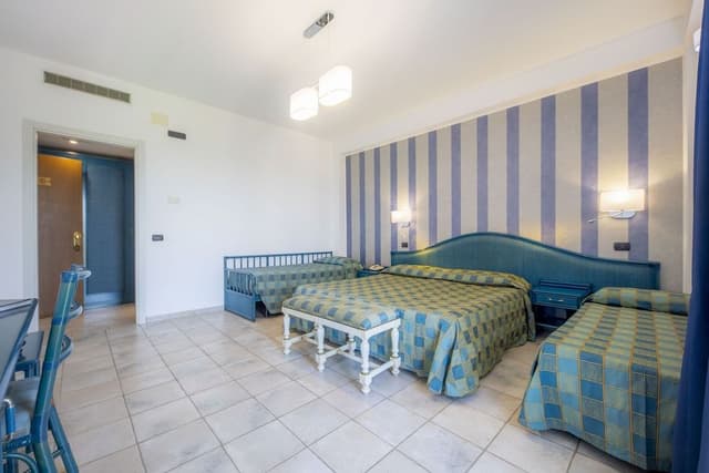 Classic Triple Room