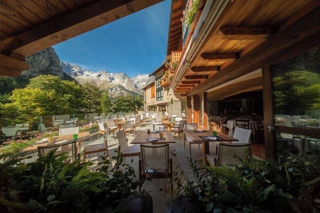 Suite, 2 Bedrooms, Mountain View (des Artistes du Mont Blanc)