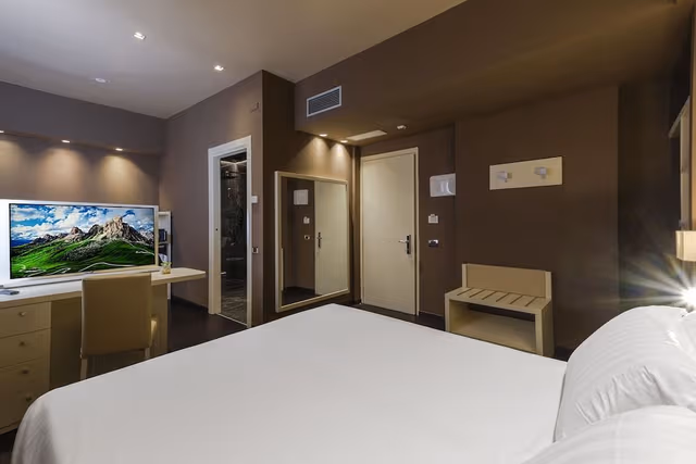 Family Room (2 Adults + 1 Child)
