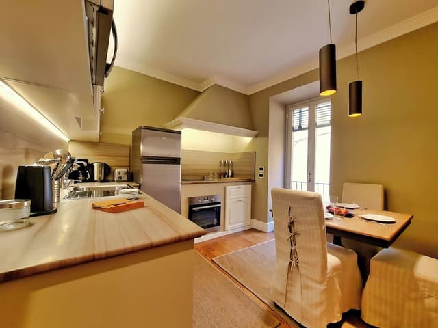 Deluxe Apartment, Annex Building