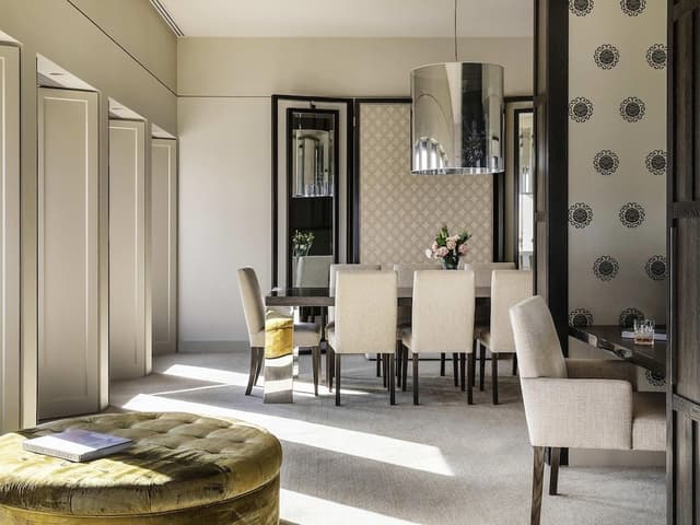 Opera Suite Residence