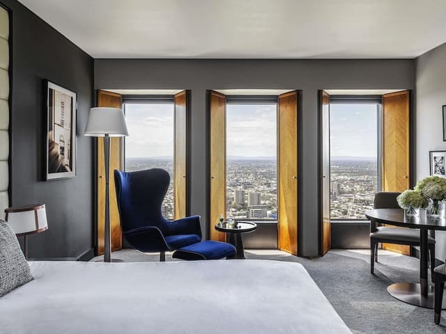Superior Room, 1 King Bed, City View