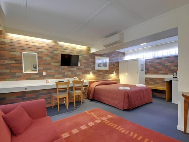 Standard 1 Double 1 Single Bed