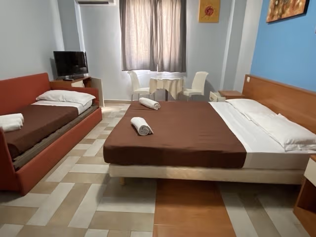 Triple Room