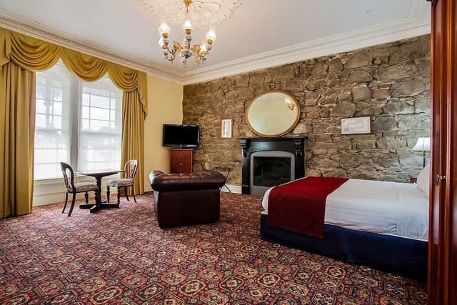 Suite, 1 King Bed