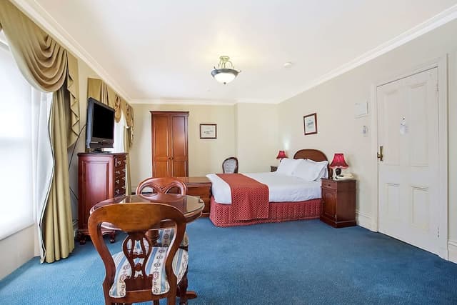 Standard Room, 1 King Bed, Non Smoking