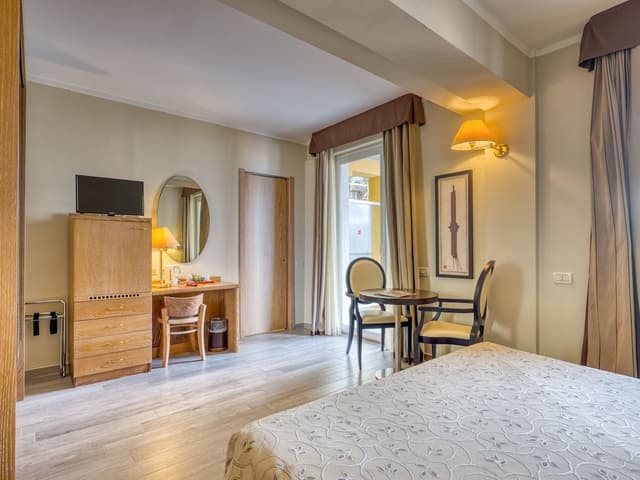 Superior Double or Twin Room, Partial Lake View (Plus)