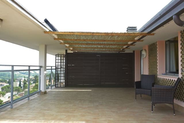 Comfort Room, 1 King Bed, Balcony