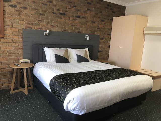 Queen Room
