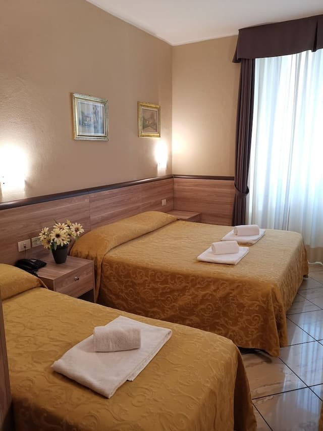Triple Room