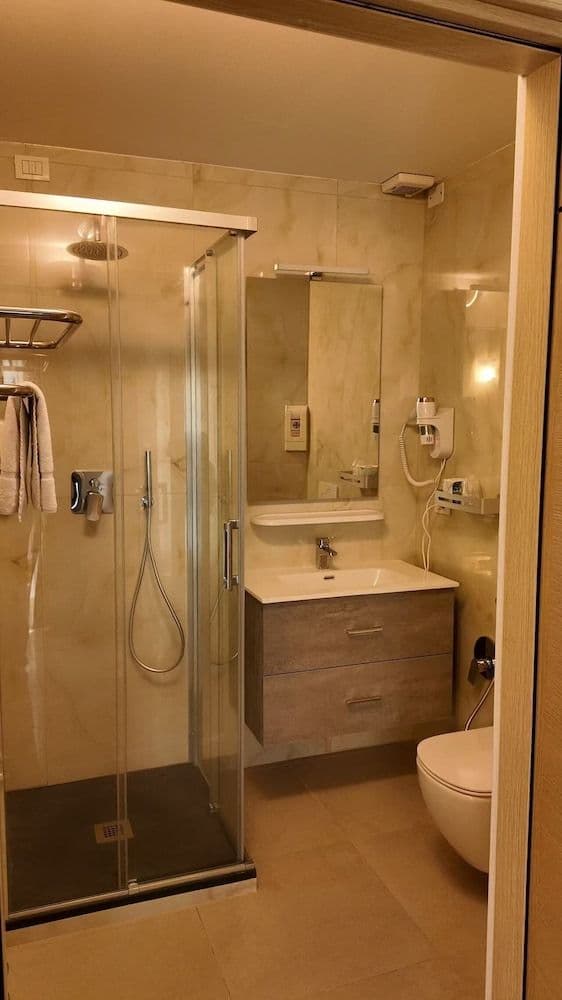 Standard Double Room, 2 Twin Beds