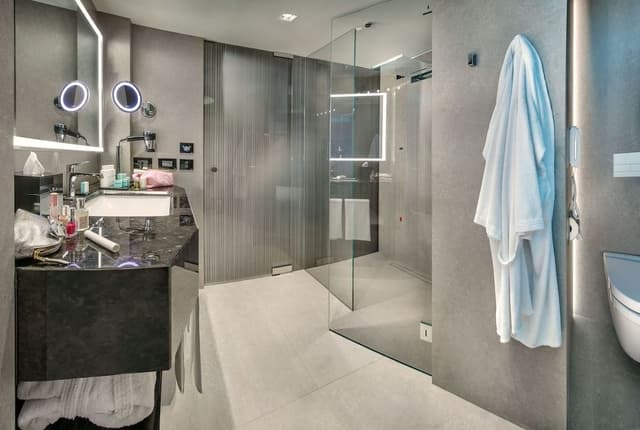 Deluxe Room with Double Bed or Two Single Beds and Wellness Area Access