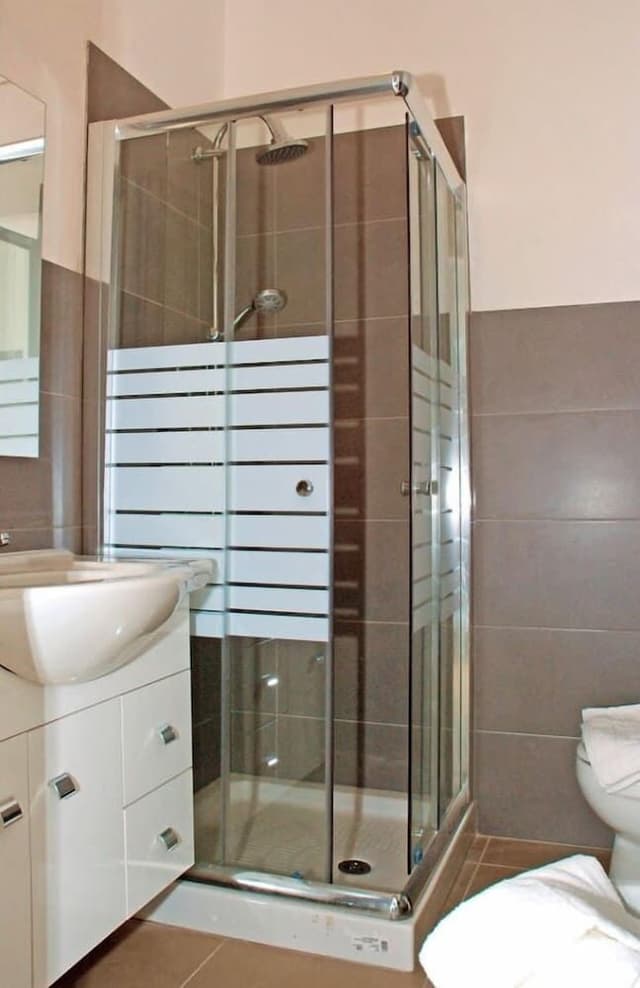 Double Room, 1 Queen Bed