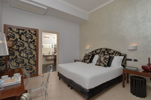 Presidential Suite, 1 Bedroom, Balcony, Ground Floor (2 bathrooms)