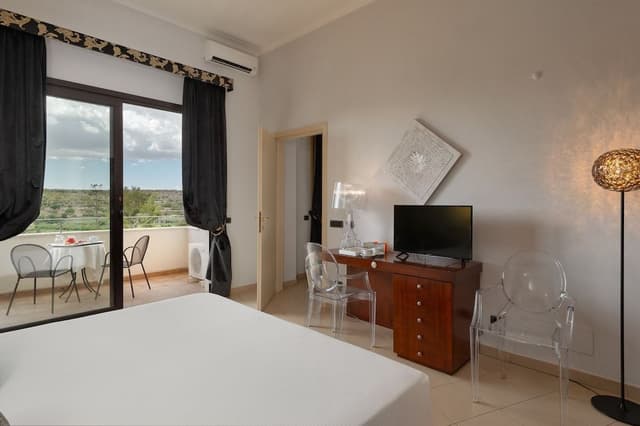 Presidential Suite, 1 Bedroom, Balcony, Ground Floor (2 bathrooms)