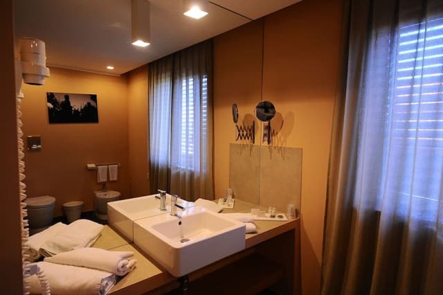 Superior Room, 1 Queen Bed, Non Smoking (Converts to 2 Twin Beds)