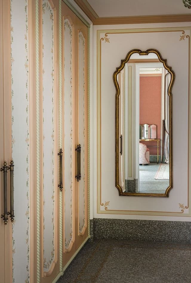 Suite (Baronessa)