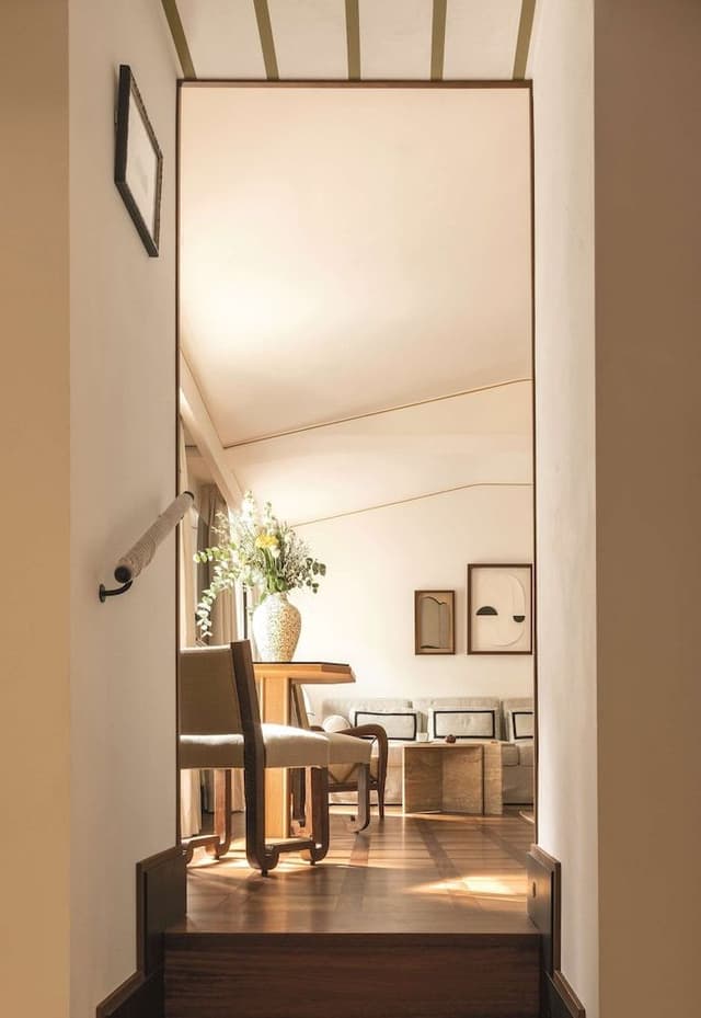Junior Suite (Village View)