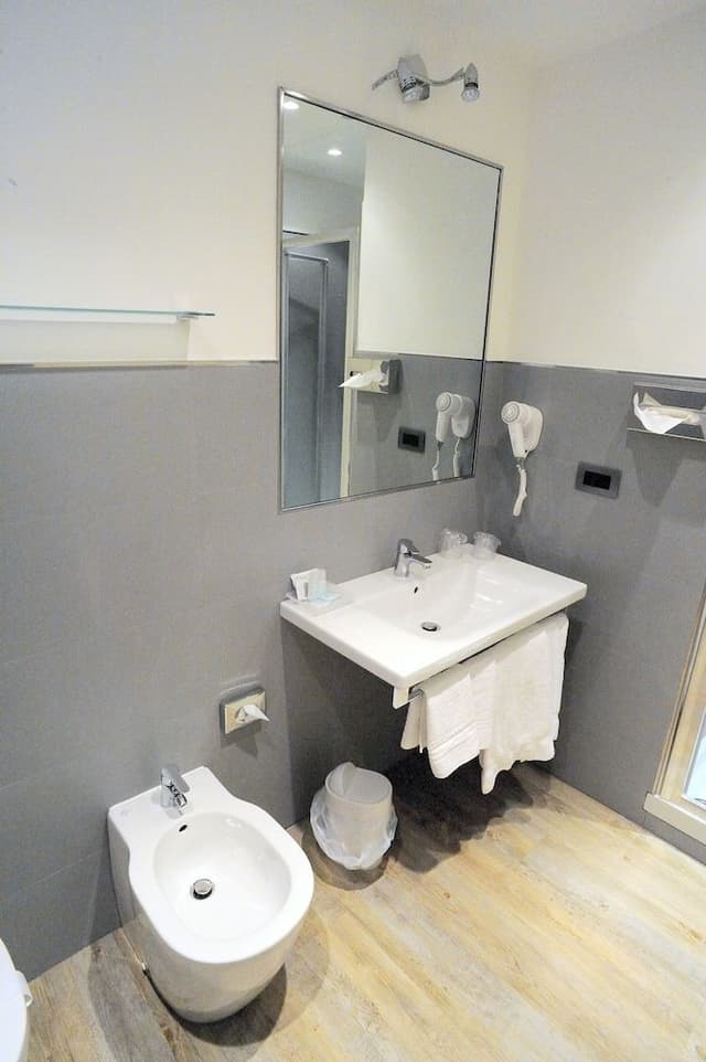 Deluxe Double Room, Partial Sea View