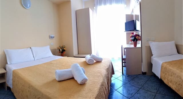 Triple Room, 1 Bedroom