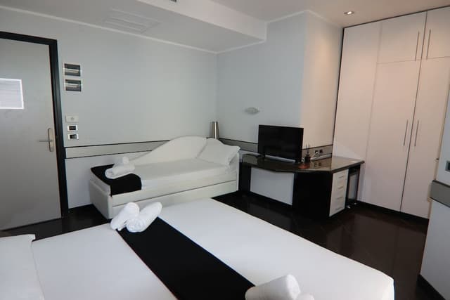 Triple Room, Balcony