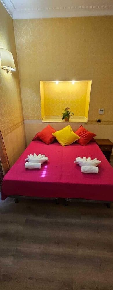 Deluxe Triple Room, City View