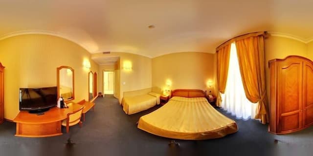Deluxe Triple Room, City View