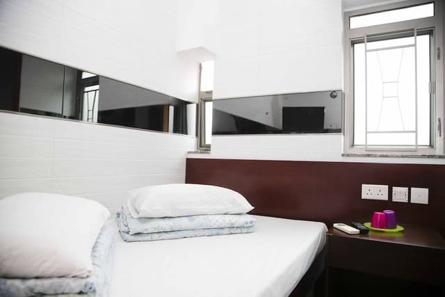 Double Room (Private Bathroom)