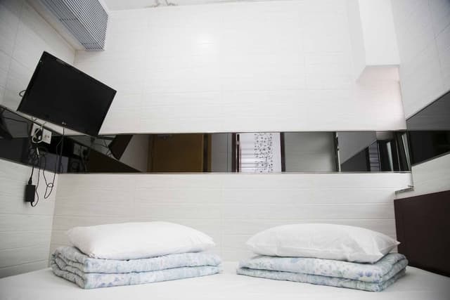 Double Room (Private Bathroom)