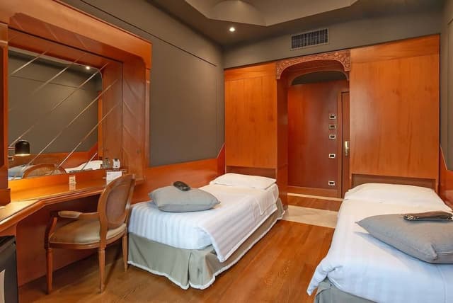 Standard Twin Room