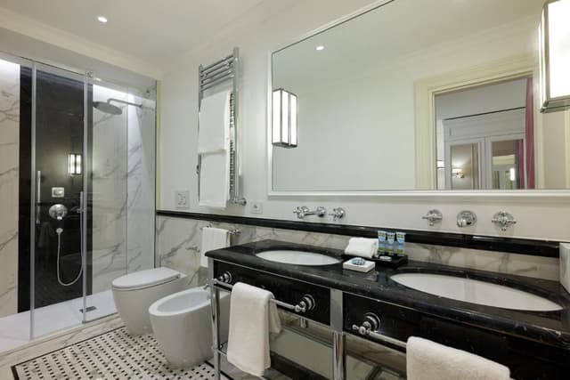 Luxury Apart.