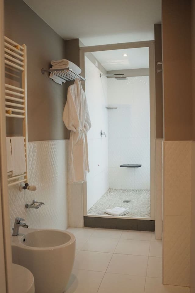 Suite, 2 Bathrooms (no smoking)
