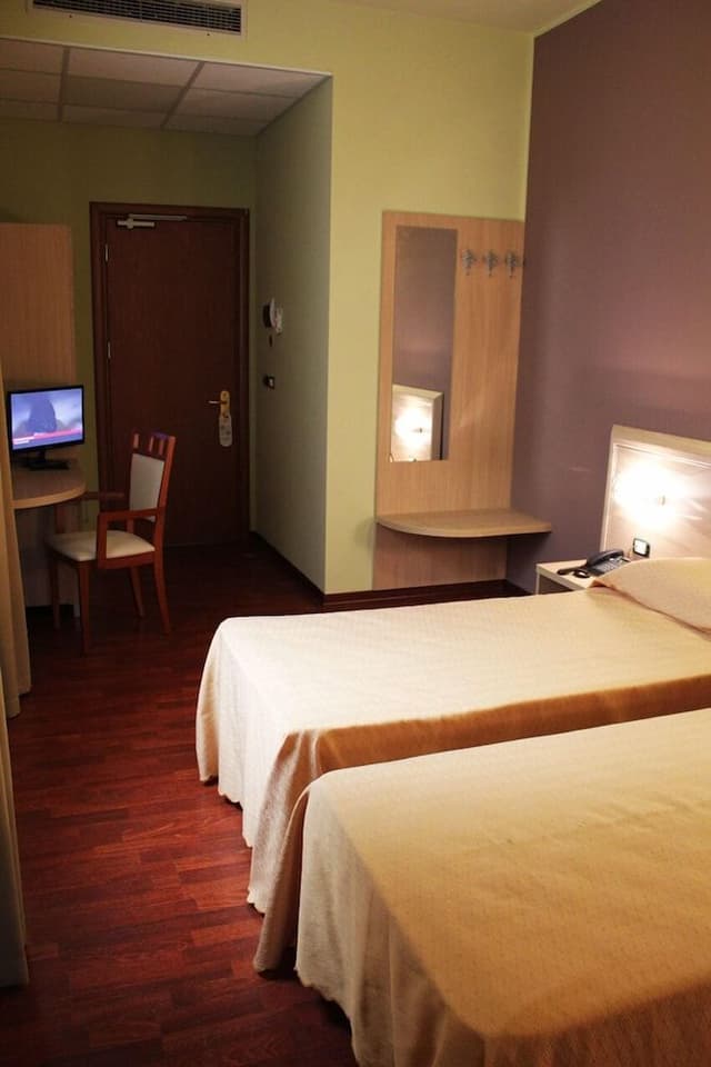 Superior Double or Twin Room, 1 Double Bed, Pool Access