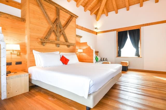 Suite, Bathtub (Terrace)