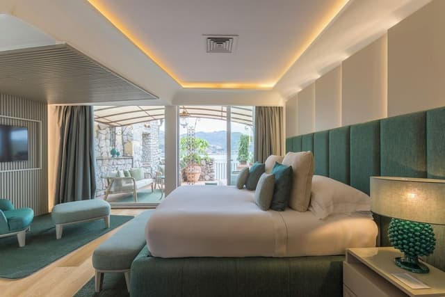 Triple suite, sea view