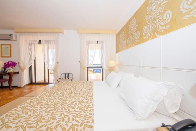 Luxury Triple Room