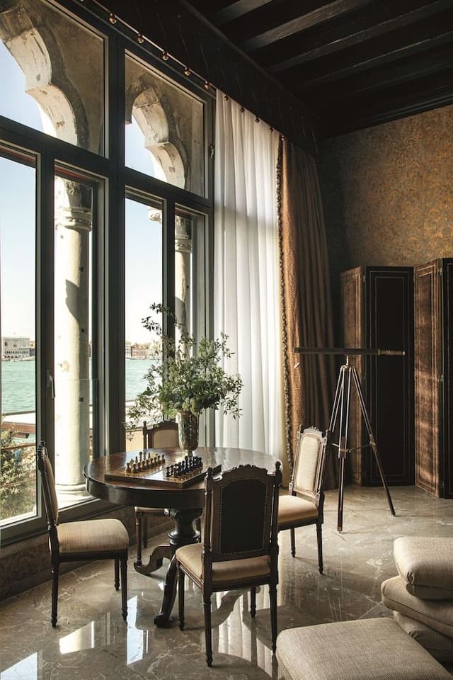 Suite (Dogaressa)