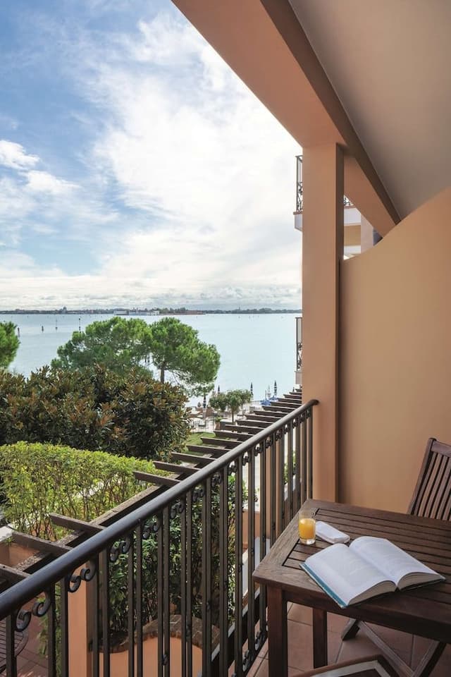 Premium Room, Balcony, Lagoon View