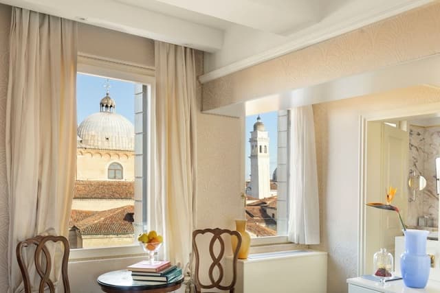 Classic Room, City View